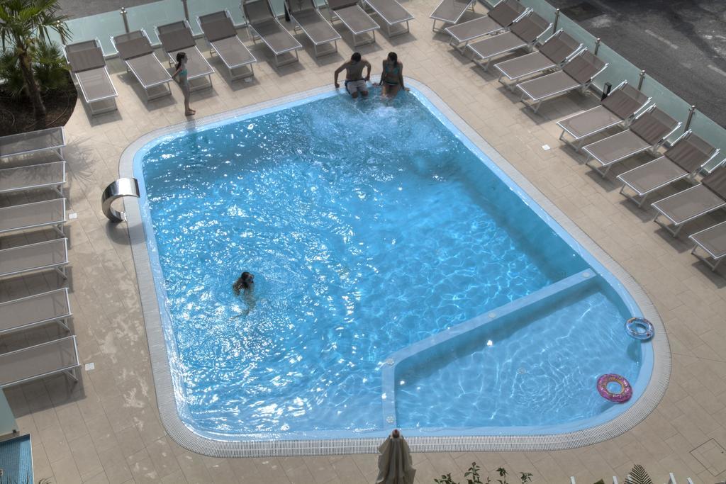 Hotel Casella Pietra Ligure Esterno foto
